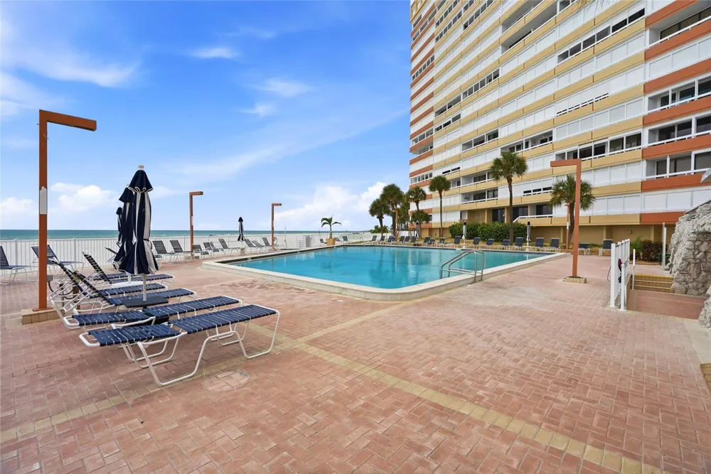 17920 GULF BOULEVARD #1502 St Petersburg, FL 33708