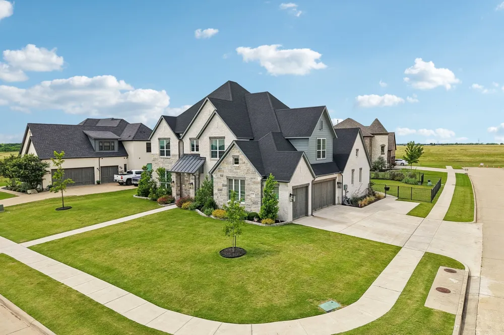 1701 Whispering Pines Lane Gunter, TX 75058
