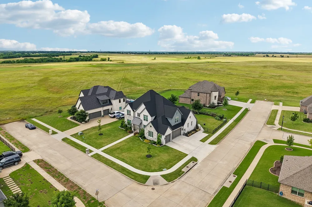 1701 Whispering Pines Lane Gunter, TX 75058
