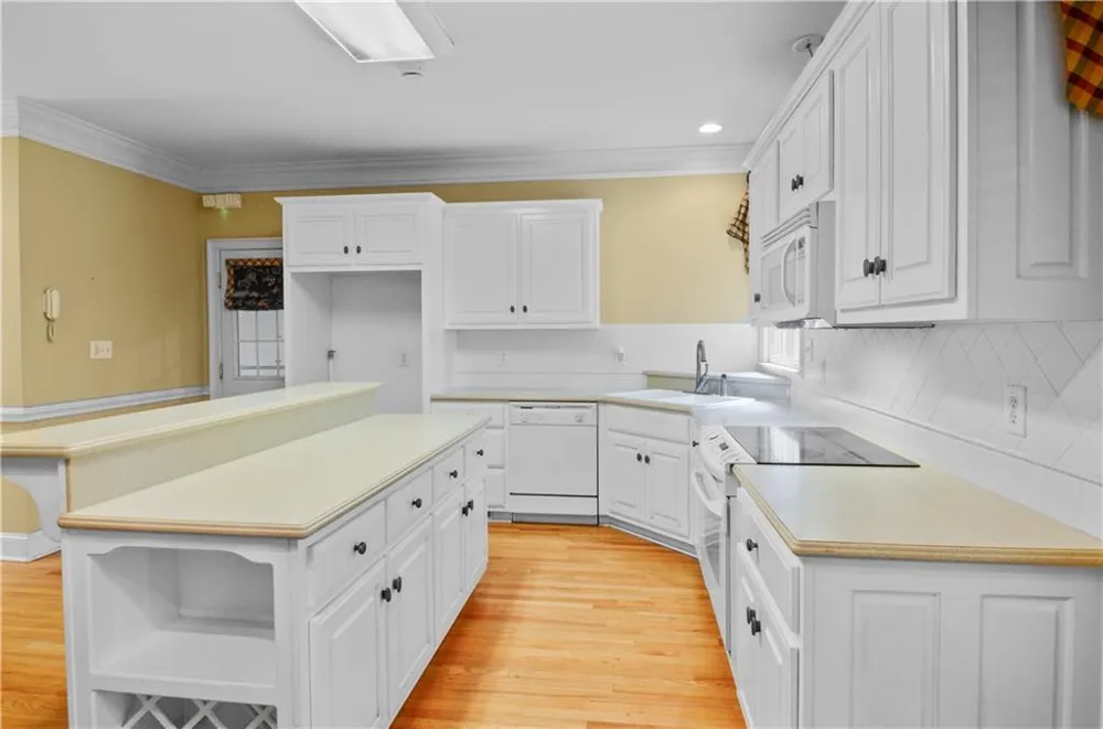 1091 Glenwood Lane Bogart, GA 30622