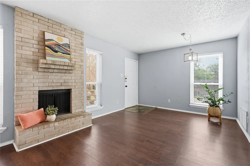 6702 Everhart #U-104 Corpus Christi, TX 78413