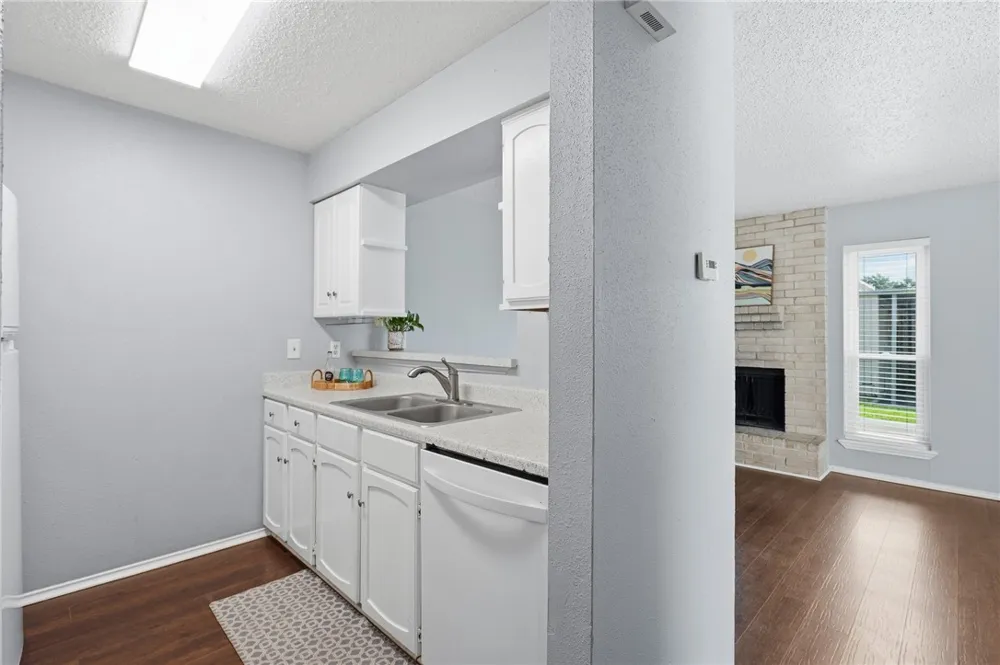 6702 Everhart #U-104 Corpus Christi, TX 78413