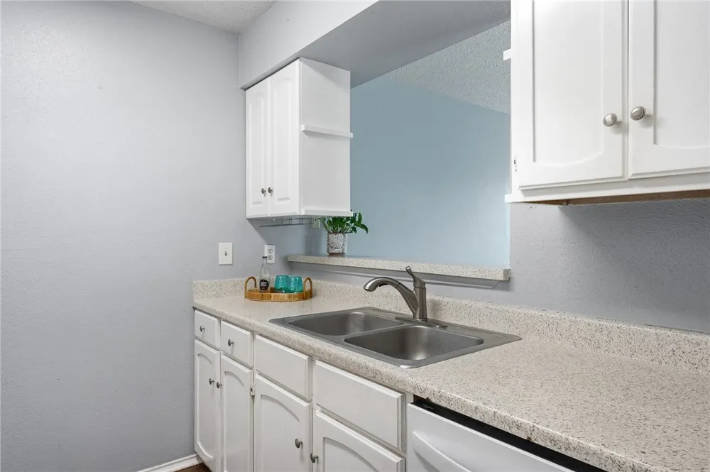 6702 Everhart #U-104 Corpus Christi, TX 78413