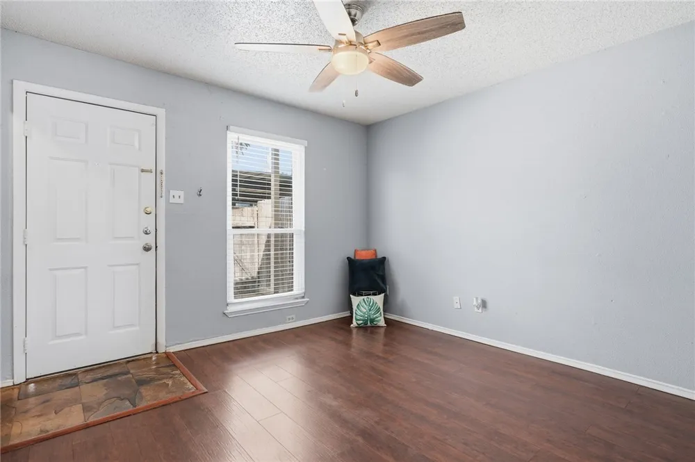 6702 Everhart #U-104 Corpus Christi, TX 78413