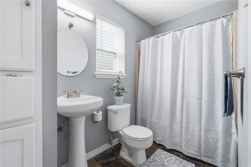 6702 Everhart #U-104 Corpus Christi, TX 78413