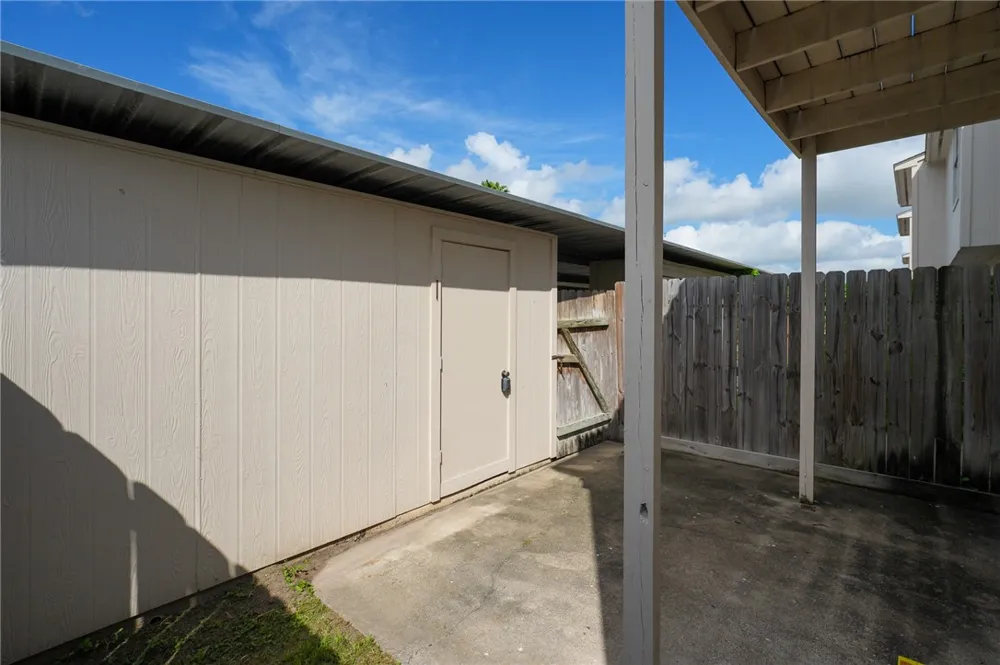 6702 Everhart #U-104 Corpus Christi, TX 78413