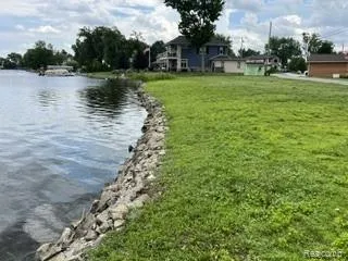 9510 Buckingham White Lake Charter Township, MI 48386