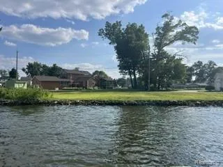 9510 Buckingham White Lake Charter Township, MI 48386