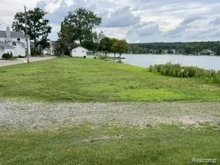 9510 Buckingham White Lake Charter Township, MI 48386