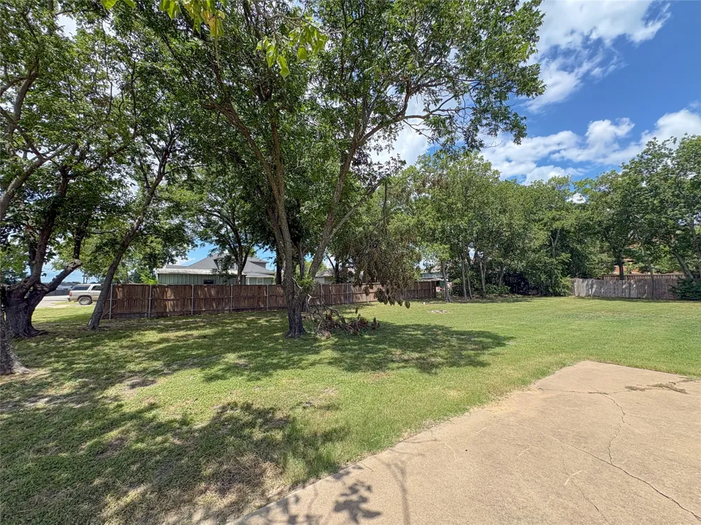 511 W Walnut Street Celina, TX 75009