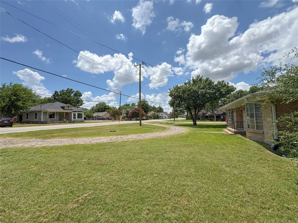 511 W Walnut Street Celina, TX 75009