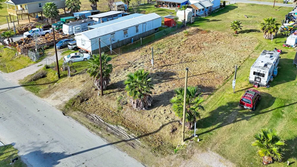 526 15th Street Dickinson, TX 77539