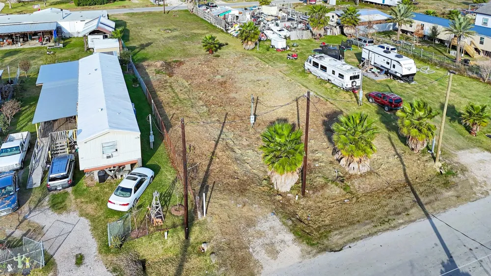 526 15th Street Dickinson, TX 77539