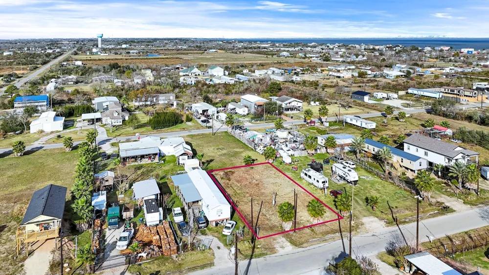 526 15th Street Dickinson, TX 77539