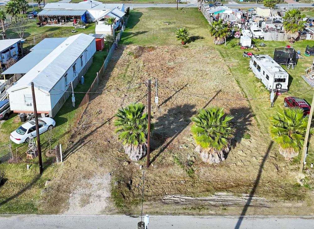 526 15th Street Dickinson, TX 77539