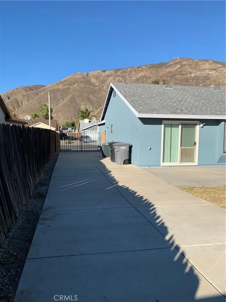 328 Blue Ridge San Jacinto, CA 92583