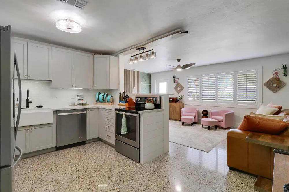 940 Dogwood Road North Palm Beach, FL 33408