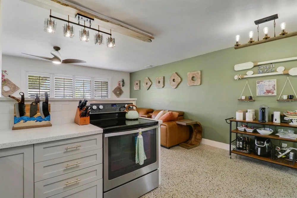 940 Dogwood Road North Palm Beach, FL 33408