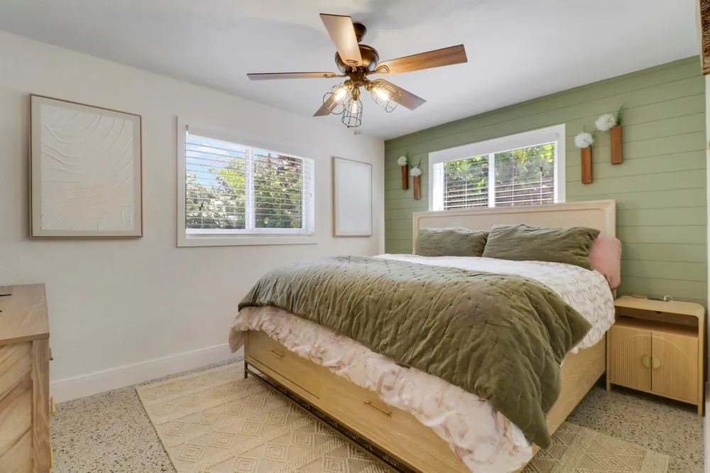 940 Dogwood Road North Palm Beach, FL 33408