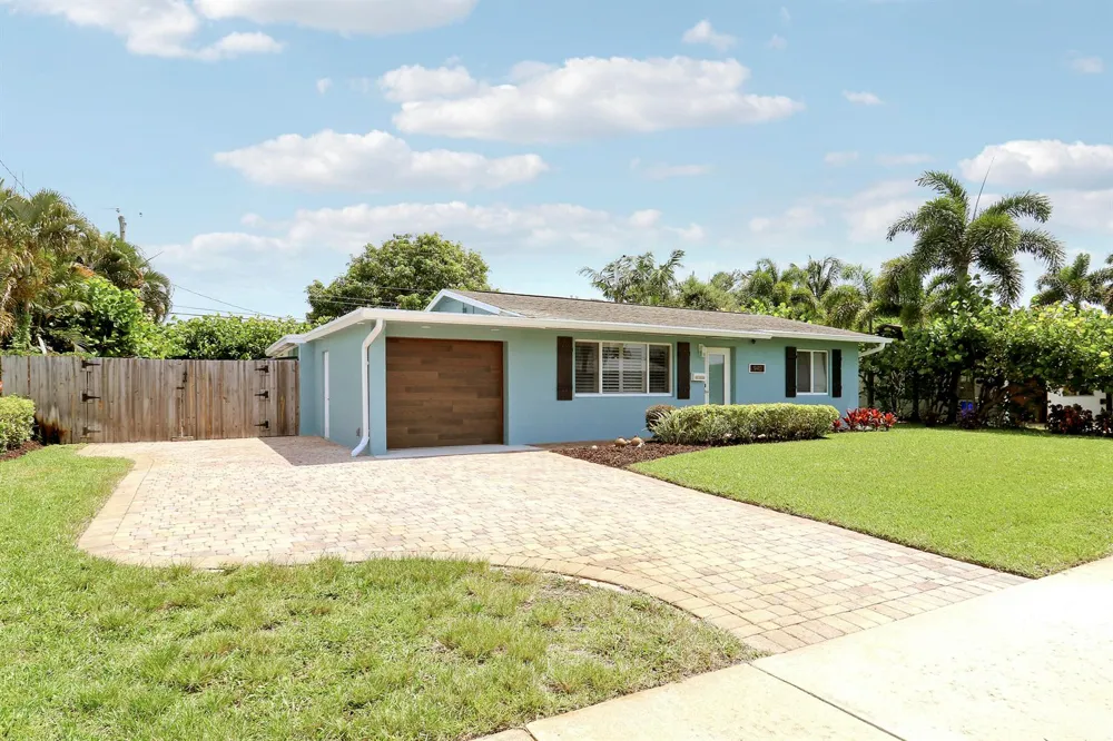 940 Dogwood Road North Palm Beach, FL 33408