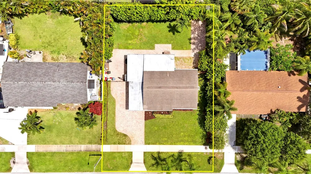 940 Dogwood Road North Palm Beach, FL 33408
