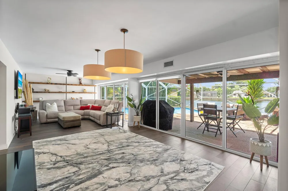 6106 Royal Poinciana Lane Tamarac, FL 33319
