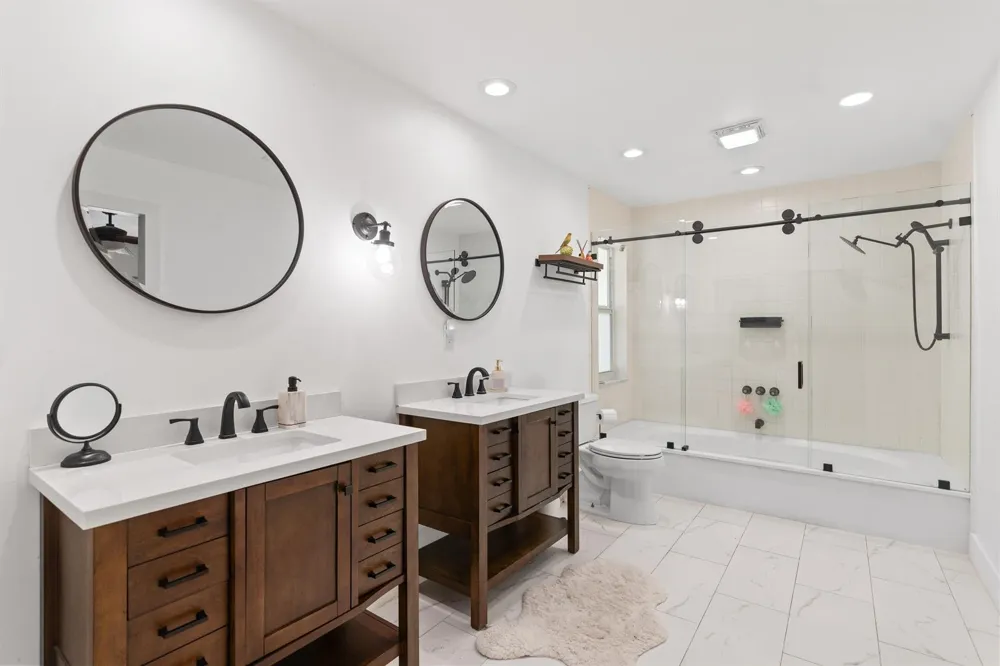 6106 Royal Poinciana Lane Tamarac, FL 33319