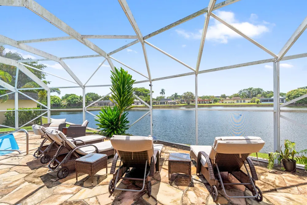 6106 Royal Poinciana Lane Tamarac, FL 33319