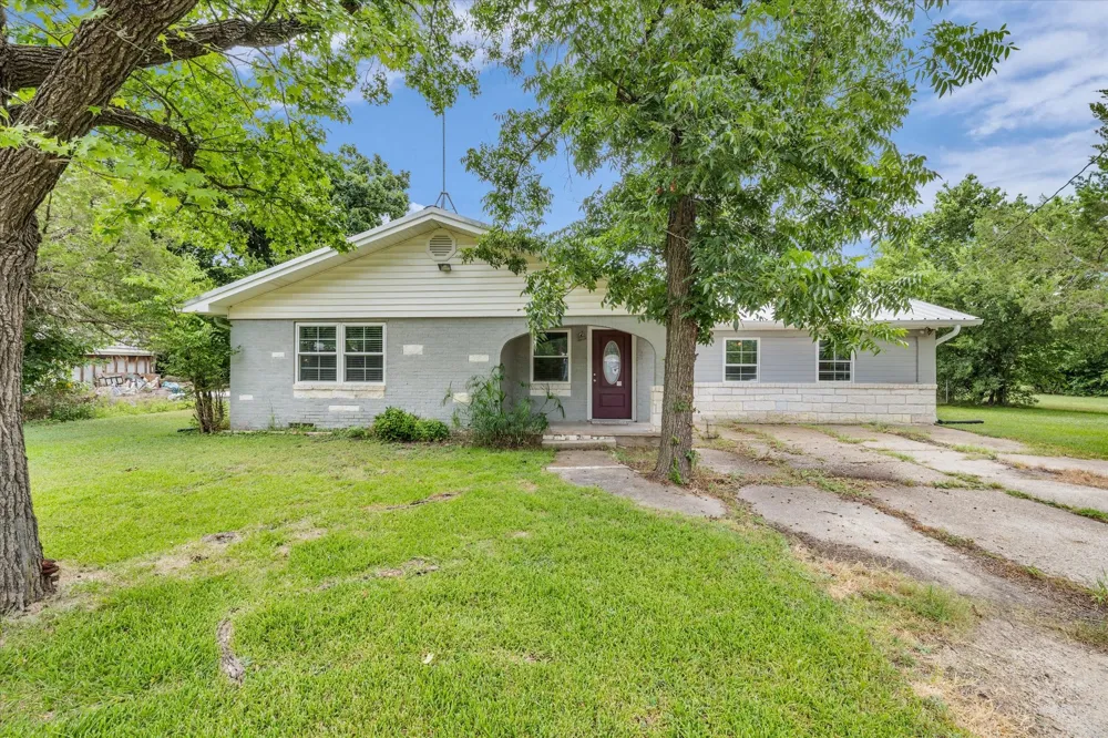 610 E Limestone Avenue Mart, TX 76664