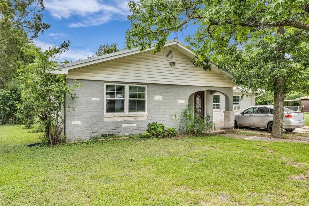 610 E Limestone Avenue Mart, TX 76664