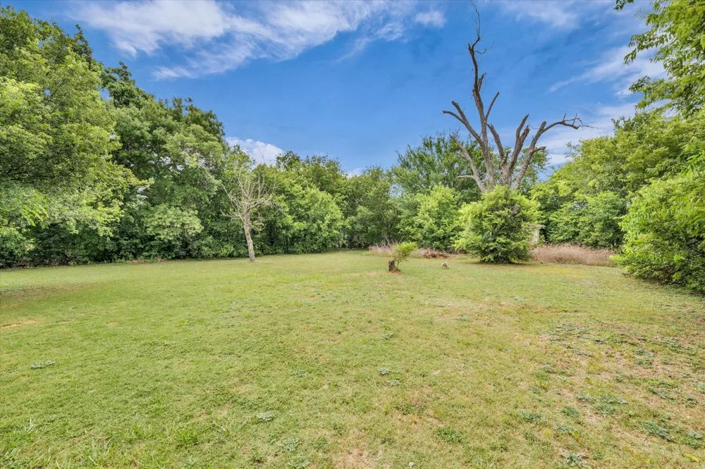 610 E Limestone Avenue Mart, TX 76664