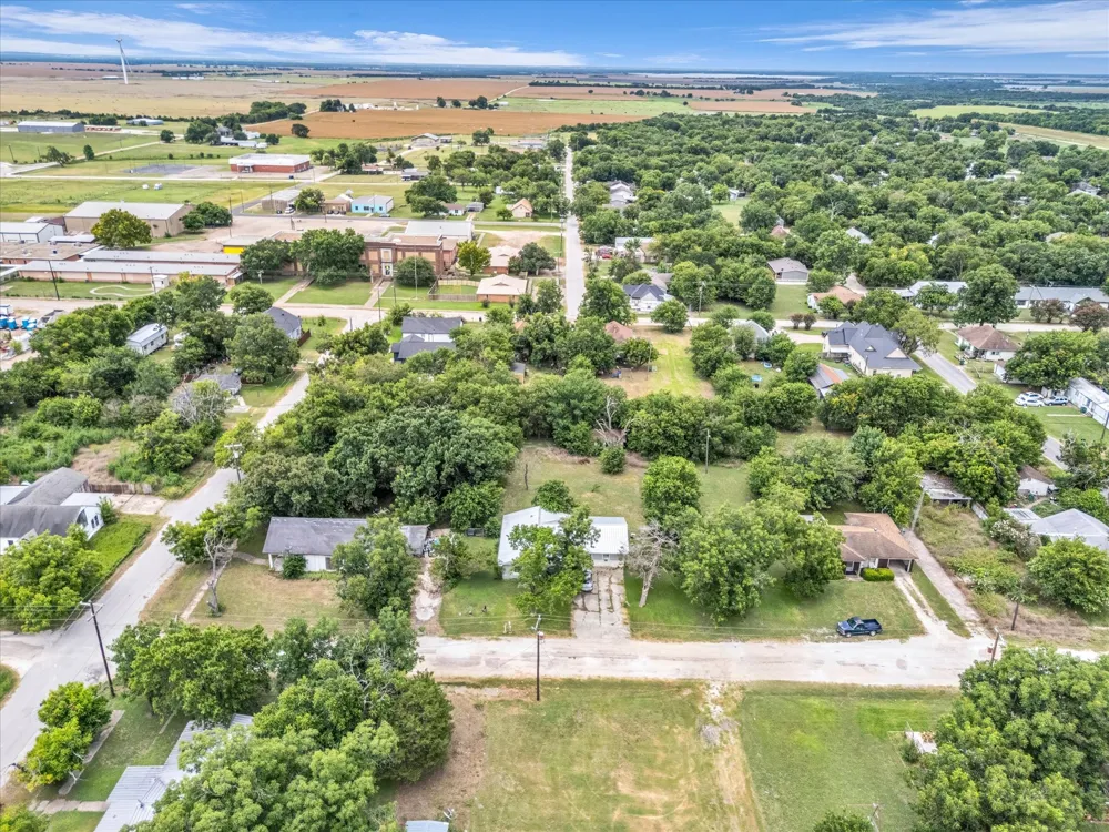610 E Limestone Avenue Mart, TX 76664