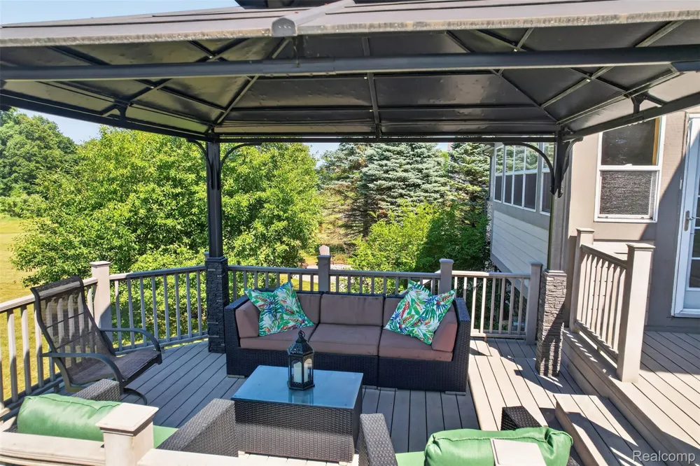 5372 Stone Garden Drive Marion Township, MI 48843