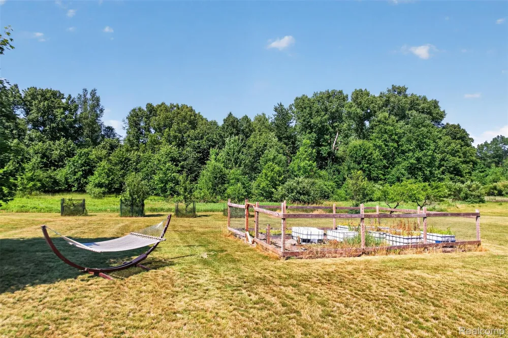 5372 Stone Garden Drive Marion Township, MI 48843