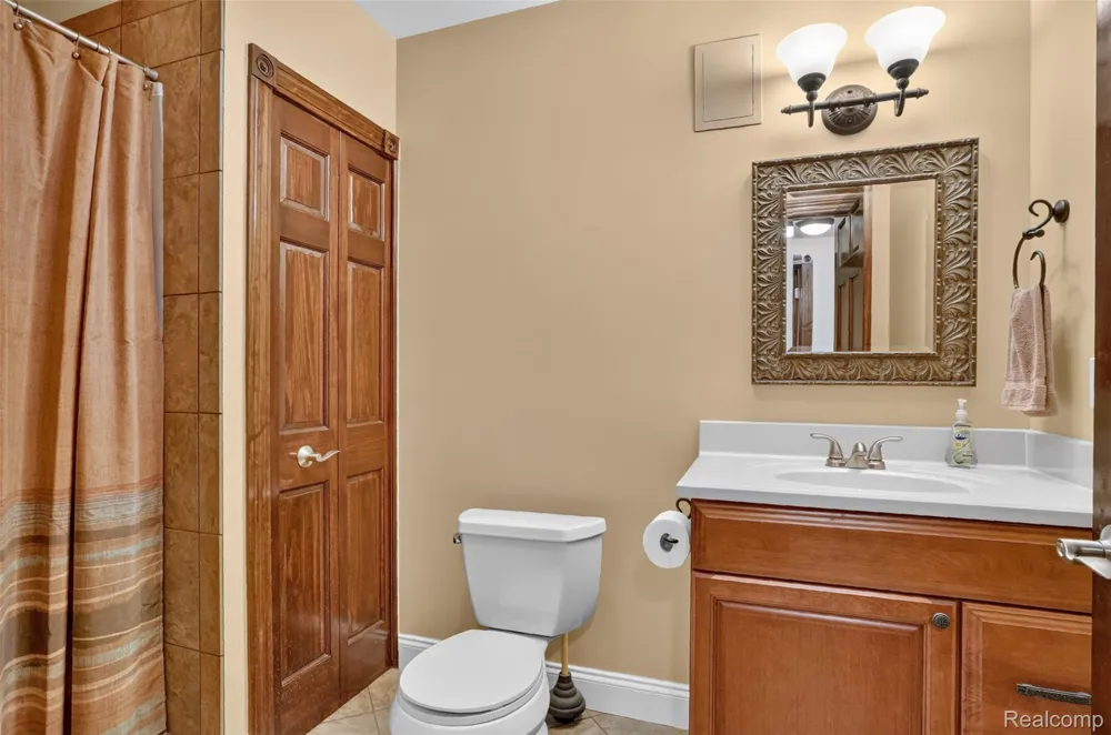 5372 Stone Garden Drive Marion Township, MI 48843
