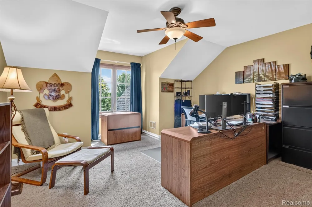 5372 Stone Garden Drive Marion Township, MI 48843