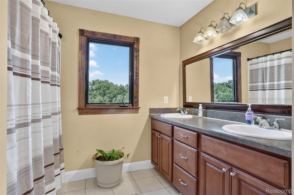 5372 Stone Garden Drive Marion Township, MI 48843