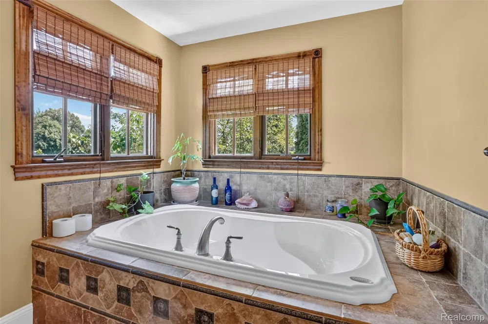 5372 Stone Garden Drive Marion Township, MI 48843
