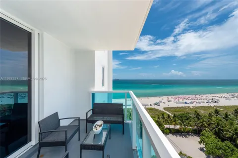 2301 Collins Ave #1009