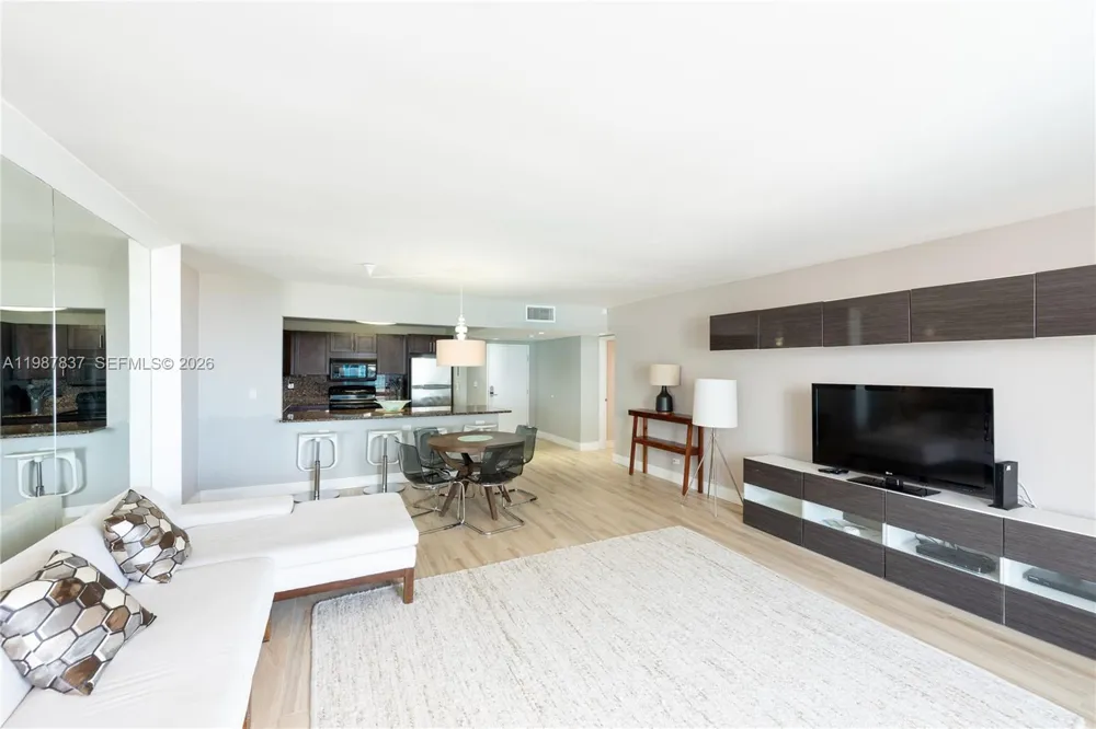 2301 Collins Ave #1009 Miami Beach, FL 33139