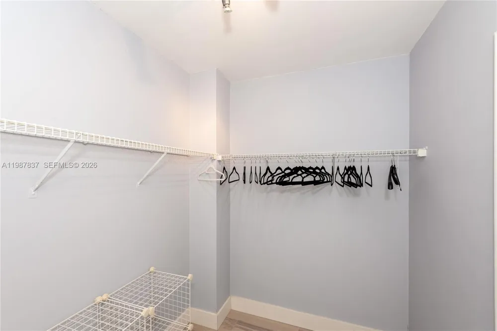 2301 Collins Ave #1009 Miami Beach, FL 33139