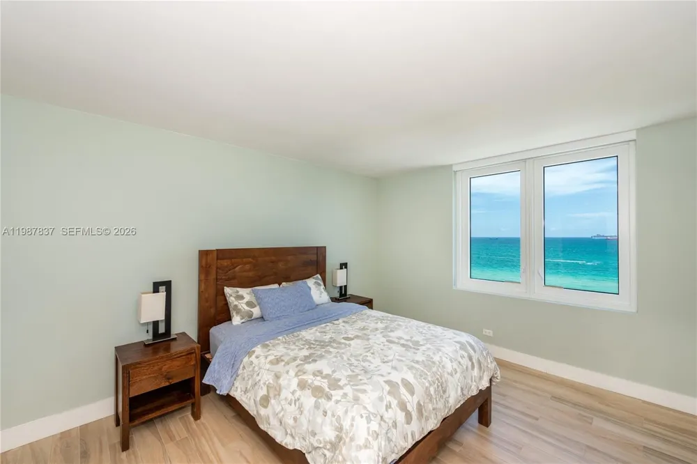 2301 Collins Ave #1009 Miami Beach, FL 33139