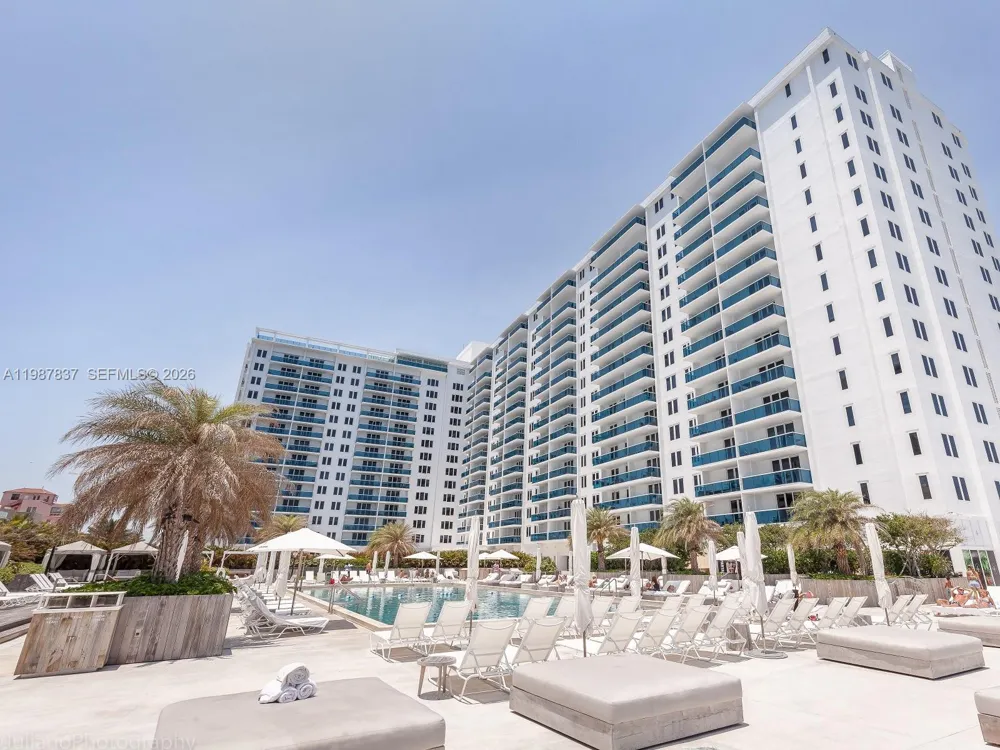 2301 Collins Ave #1009 Miami Beach, FL 33139
