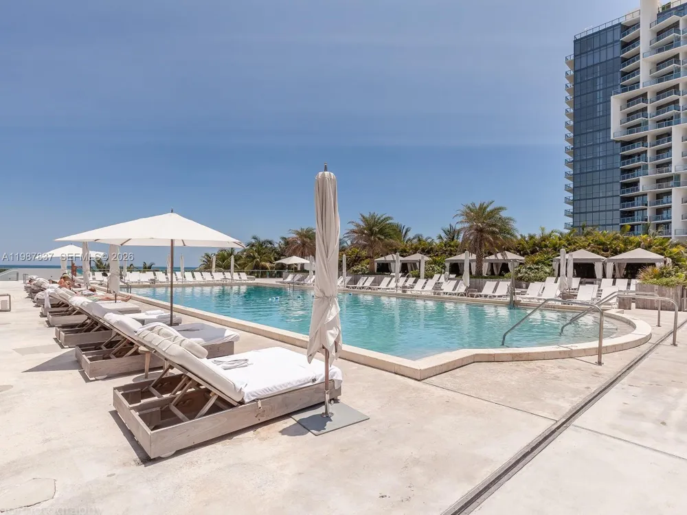 2301 Collins Ave #1009 Miami Beach, FL 33139