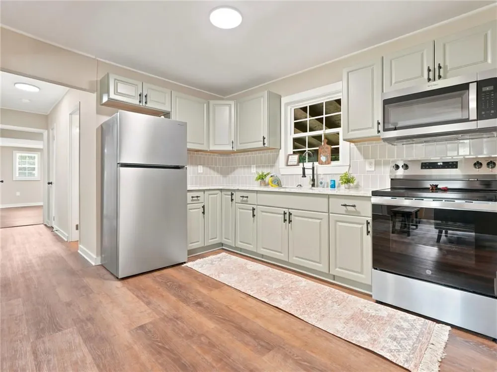 165 Cherokee Avenue Nelson, GA 30151