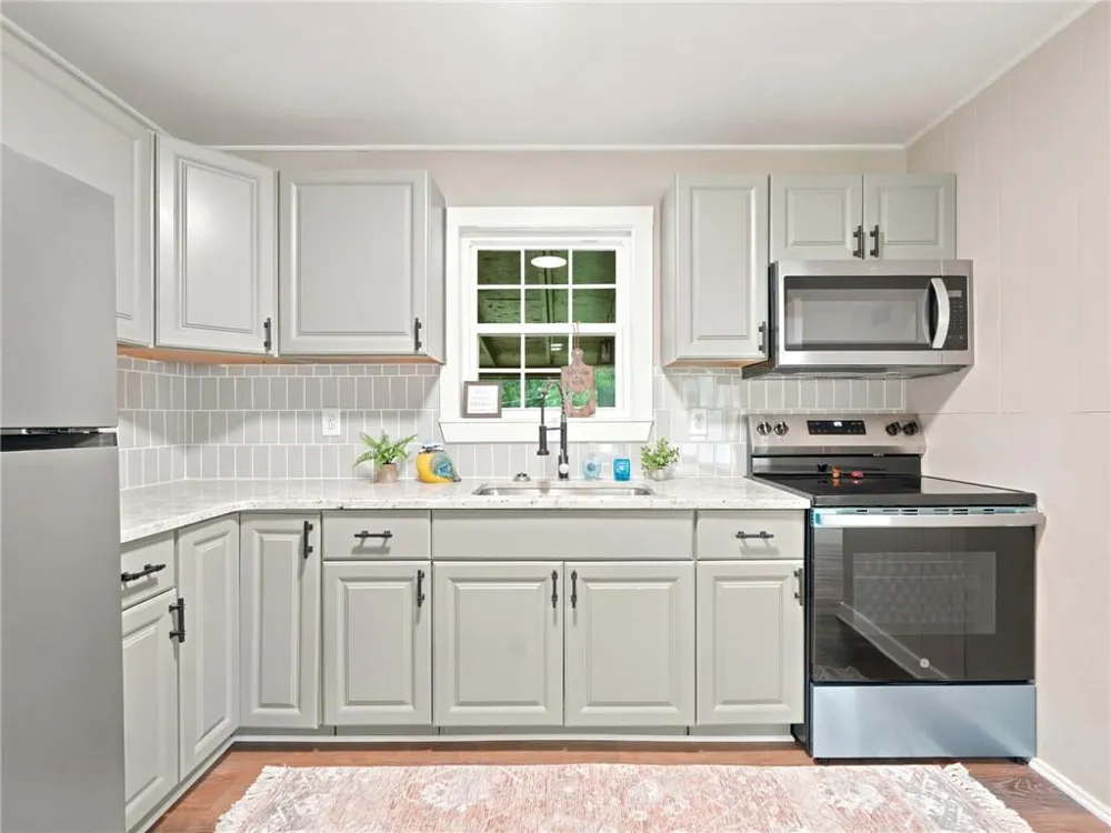 165 Cherokee Avenue Nelson, GA 30151