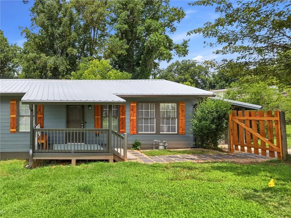 165 Cherokee Avenue Nelson, GA 30151