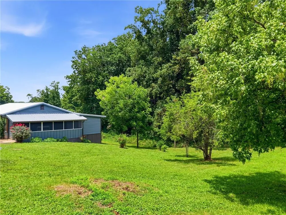 165 Cherokee Avenue Nelson, GA 30151