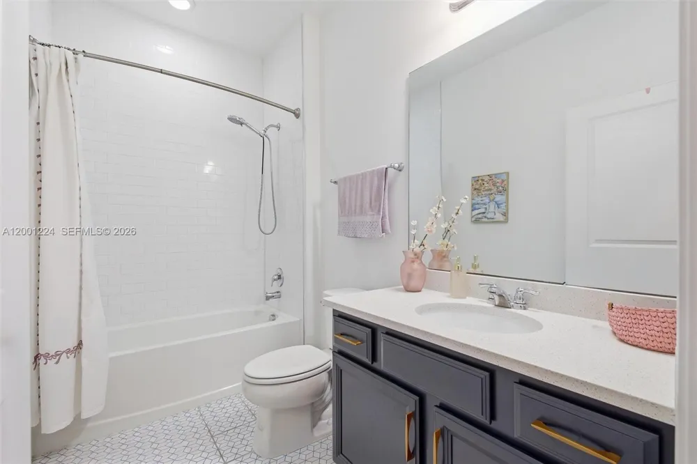 15033 LAKE BESSIE LOOP Winter Garden, FL 34787