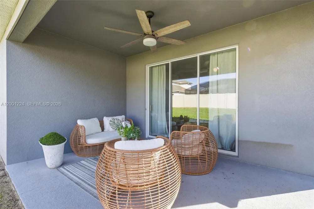 15033 LAKE BESSIE LOOP Winter Garden, FL 34787